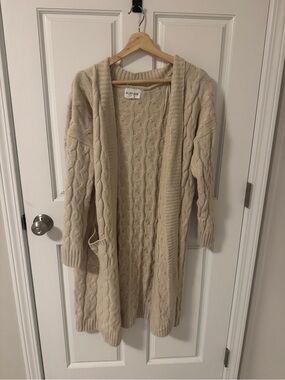 Olive & Oak Cream Cable-Knit Open Cardigan with Pockets